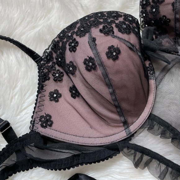 NWOT Victoria's Secret French Maid Mesh Ruffle Sequin push up, Ribbon, Black 36D - Picture 3 of 13